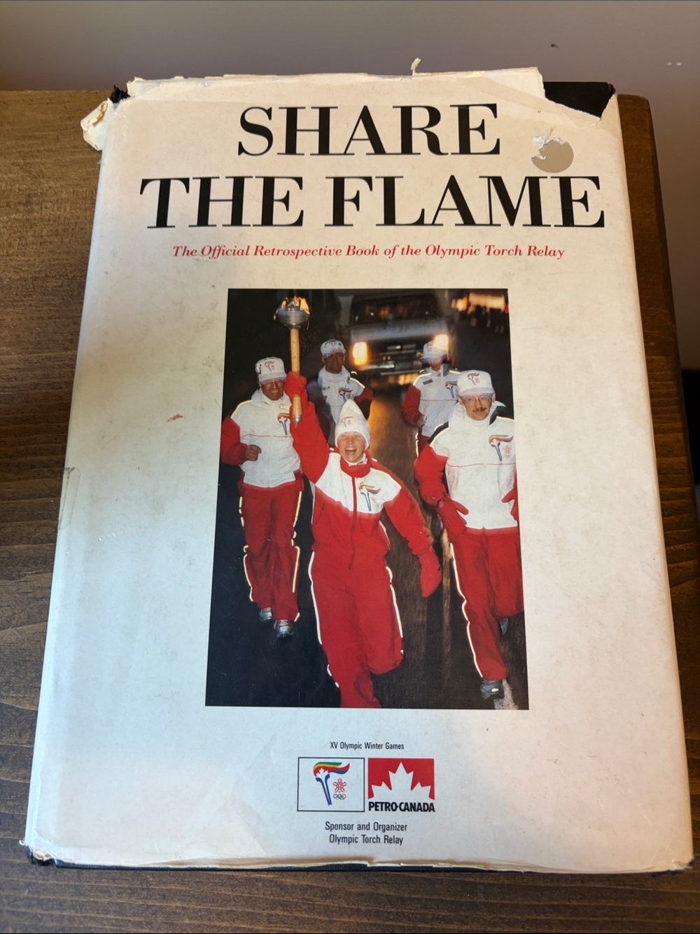 Share the Flame – Olympic Torch Relay Retrospective Book